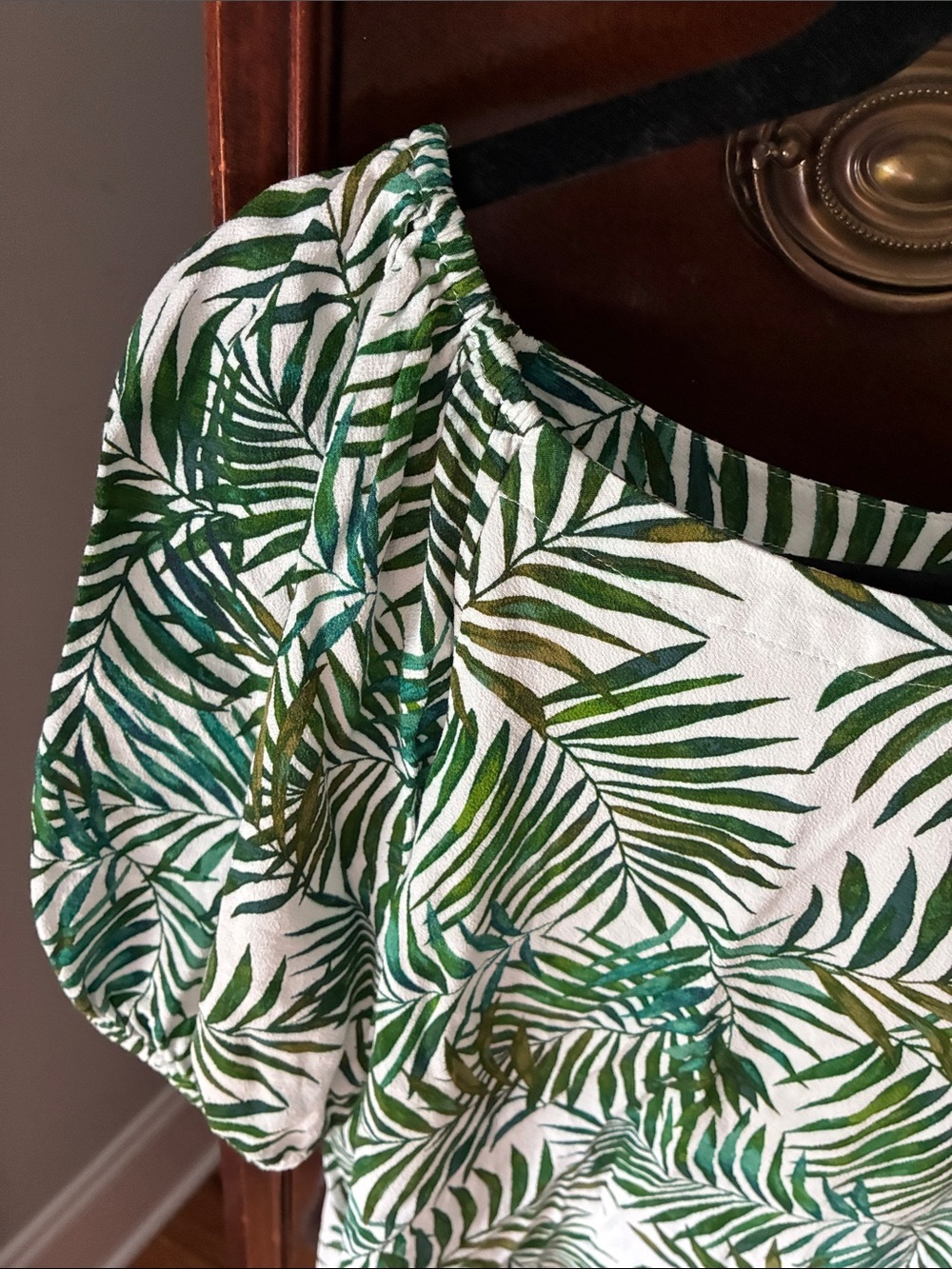 Ann Taylor Loft Green Palm Print Women's Top - Picture 7 of 9